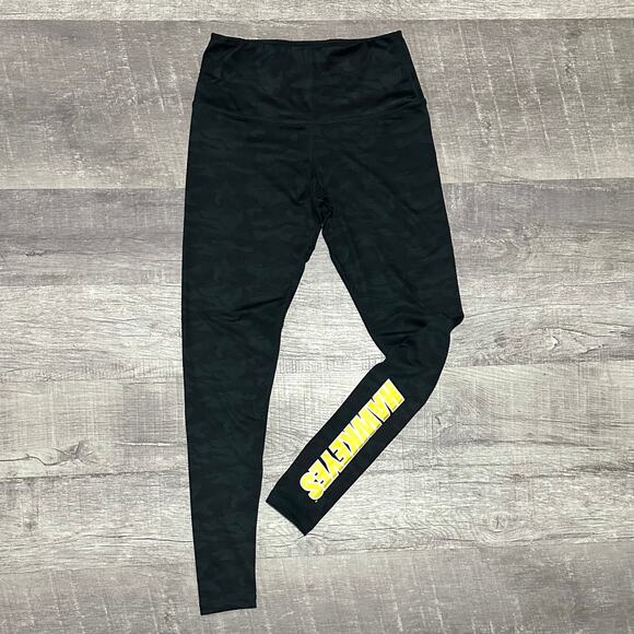 University Of Iowa Hawkeyes Black Camo 28” Legging Women Small S High Rise  NCAA - Picture 1 of 9